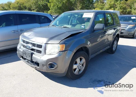 2012 Ford Escape Xls z USA, uszkodzony, nr VIN 1FMCU0C73CKB03184